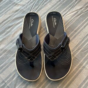 Clark’s Sea Breeze Flip Flop Sandal Size US 9 Navy White